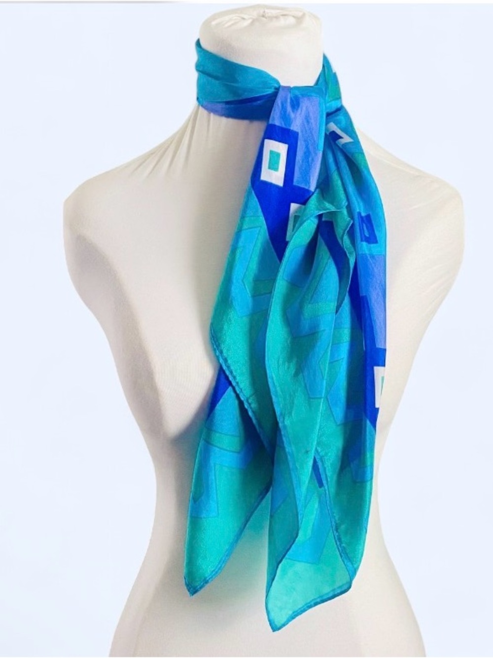Vintage Oscar de la Renta Silk Scarf - Picture 9 of 9